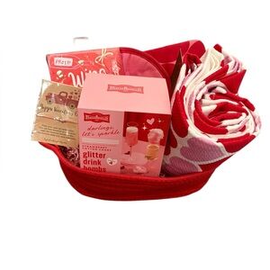 5. ❤️Wine Is My Valentine Gift Basket Kate Spade❤️